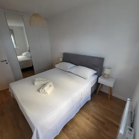 Apartment Antea With Free Parking Zadar Exterior photo