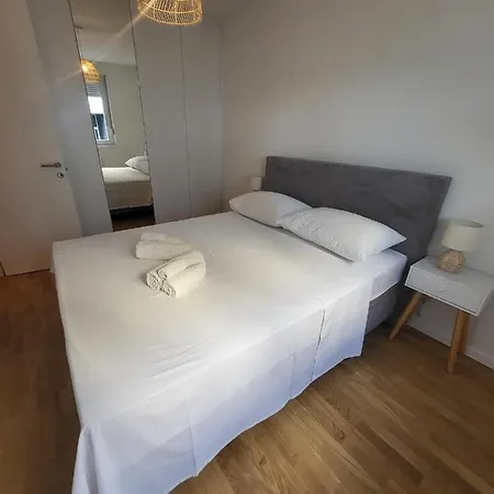 Apartment Antea With Free Parking Zadar Exterior photo